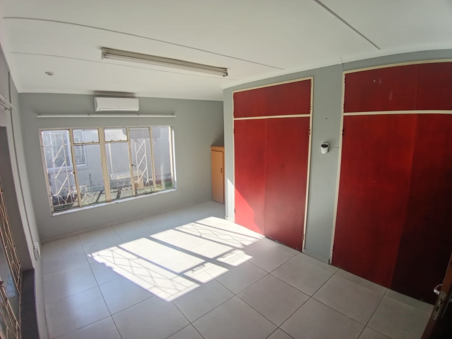 5 Bedroom Property for Sale in Protea Park North West